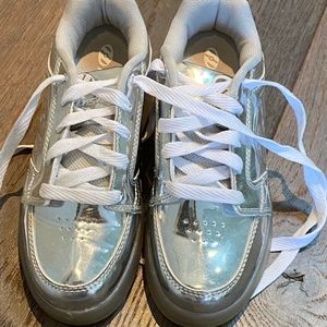 HEELYS PREMIUM 1 LO LIGHT UP – SILVER CHROME